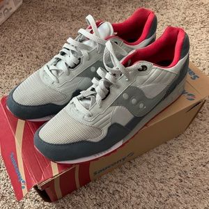 Saucony shadow 5000 size 14